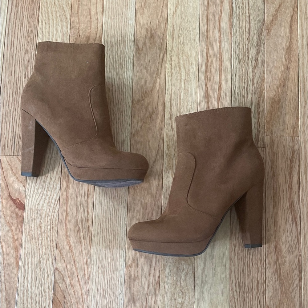 Mossimo Supply Co. Ankle Heeled Boots Womens 8.5 Brown Suede Platform Chunky